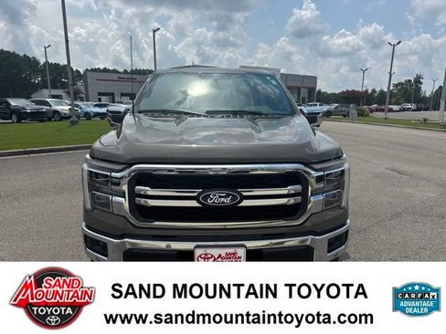 Used 2025 Ford F150 Lariat w/ Equipment Group 501A Mid AWD/4WD image 8