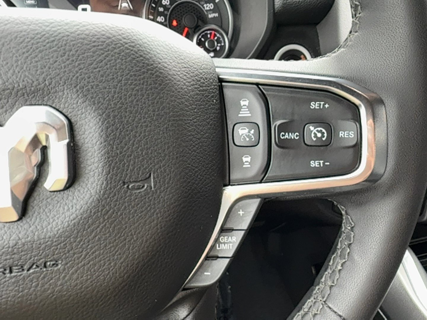 Used 2026 RAM 1500 Laramie AWD/4WD image 24