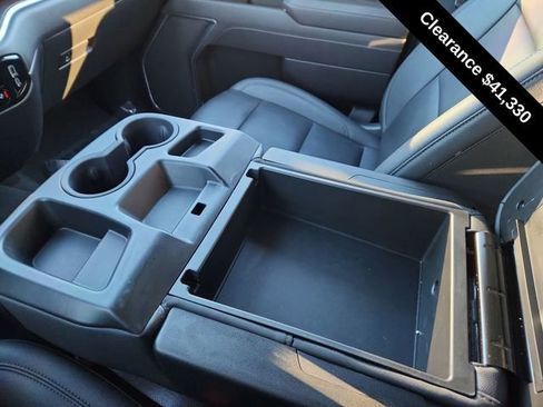 Used 2025 GMC Sierra 1500 SLT image 44