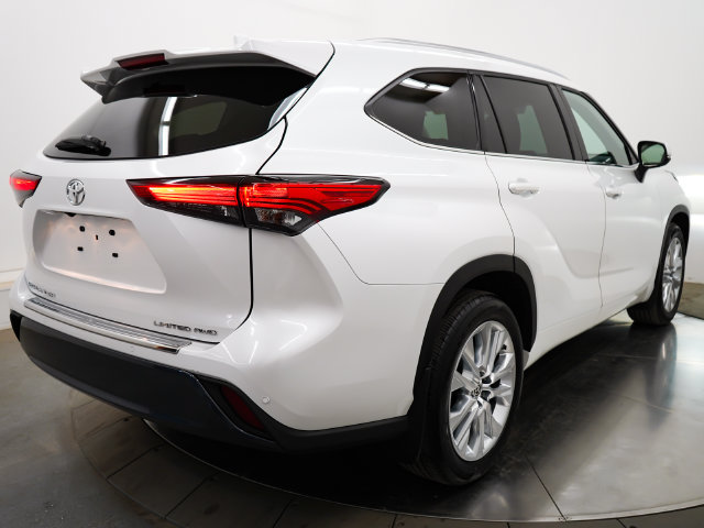 Used 2022 Toyota Highlander Limited AWD/4WD image 6