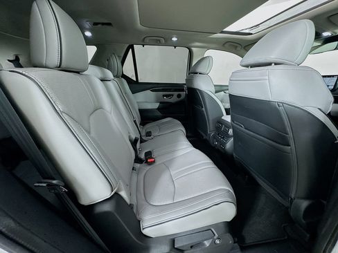 Used 2024 Honda Pilot Elite image 39
