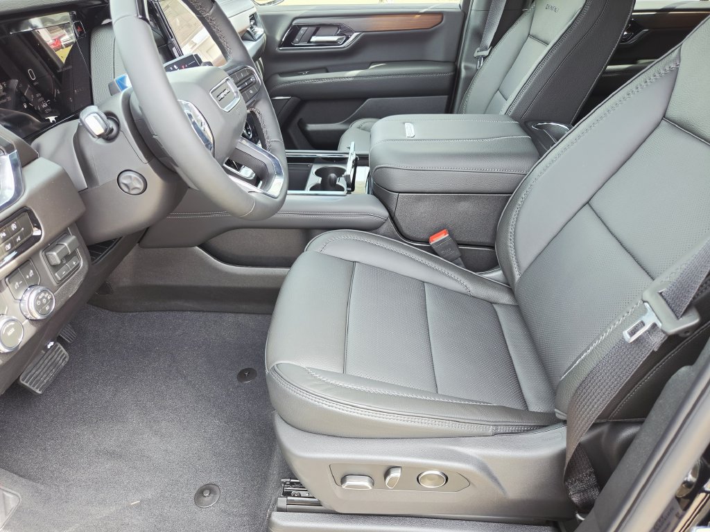 New 2026 GMC Yukon Denali w/ Denali Reserve Package RWD image 10