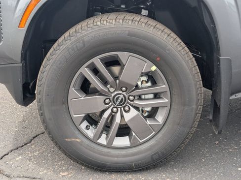 New 2026 Nissan Frontier SV w/ Tow Package AWD/4WD image 9