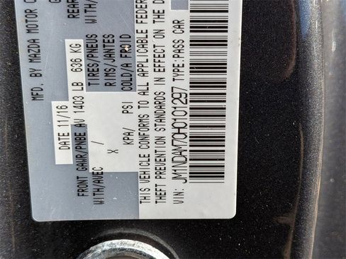 Used 2017 MAZDA MX-5 Miata RF Grand Touring image 28