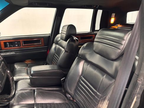 Used 1993 Cadillac Fleetwood Sedan image 12