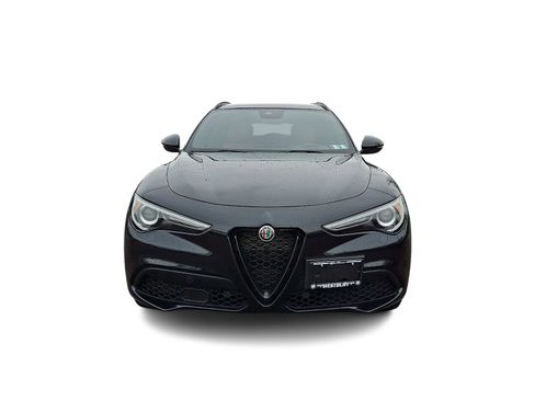 Used 2022 Alfa Romeo Stelvio Veloce image 2