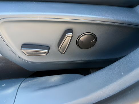 Used 2022 Ford Maverick Lariat w/ Lariat Luxury Package AWD/4WD image 20