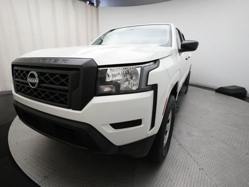 Used 2022 Nissan Frontier S w/ Technology Package AWD/4WD image 12