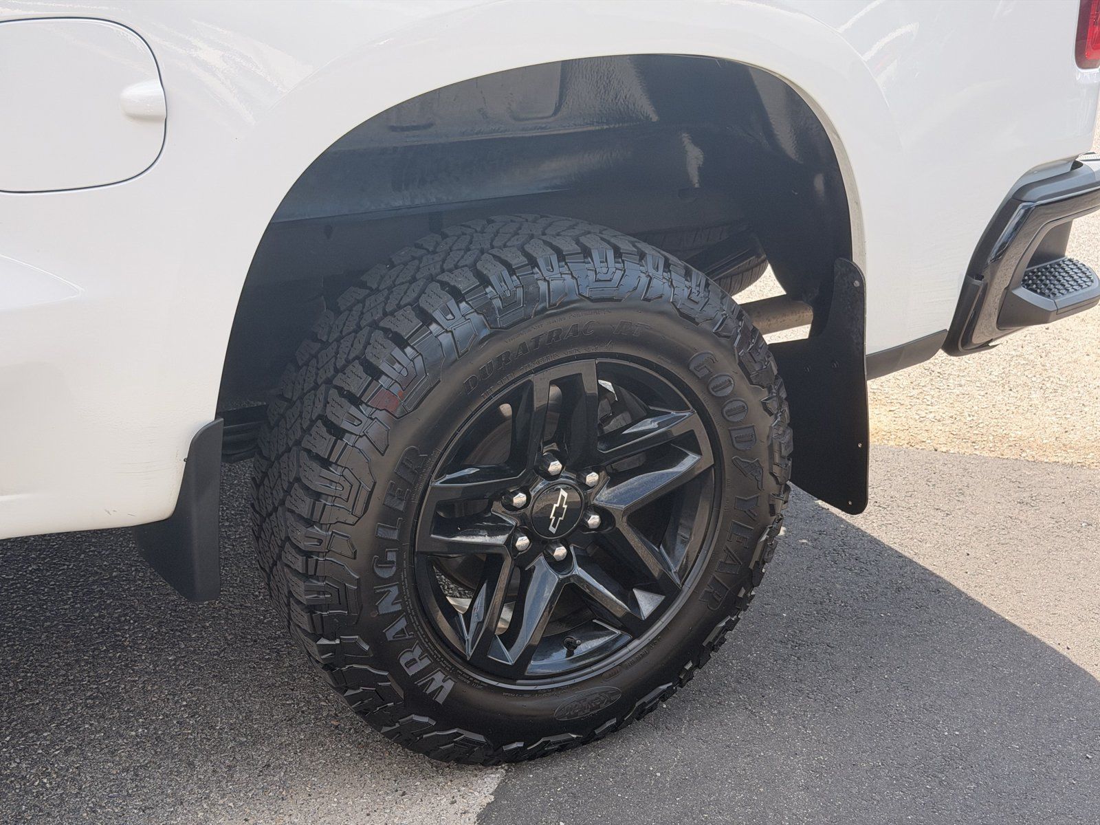 Used 2022 Chevrolet Silverado 1500 Custom Trail Boss w/ LPO, Dark Essentials Package AWD/4WD image 35