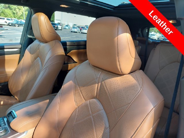 Certified 2020 Toyota Highlander Platinum AWD/4WD image 7
