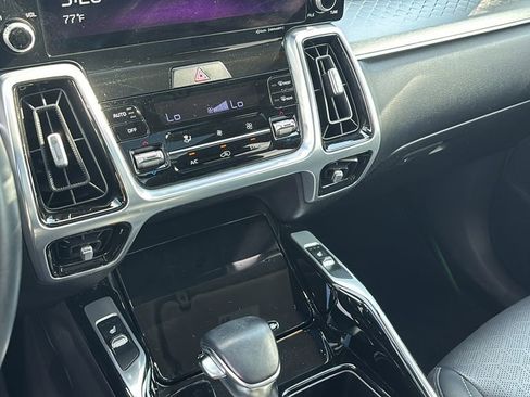 Used 2021 Kia Sorento SX image 20