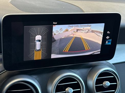 Used 2022 Mercedes-Benz GLC 300 image 19