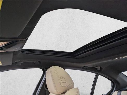 New 2026 BMW 330i xDrive Sedan w/ Premium Package image 15