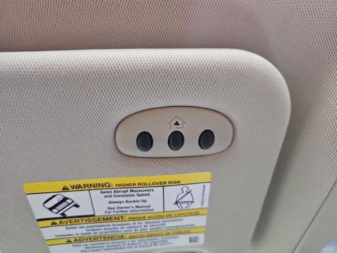 Used 2017 Lincoln MKC Reserve w/ Lincoln MKC Climate Package image 21