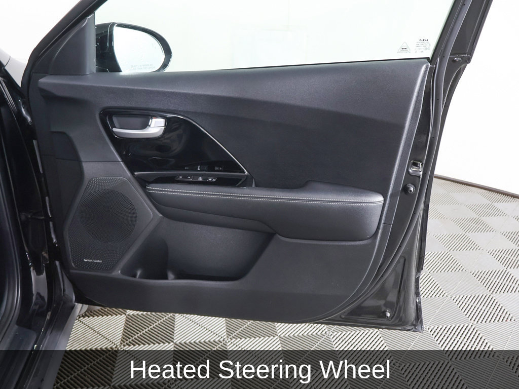 Used 2022 Kia Niro EX w/ Cold Weather Package FWD image 25