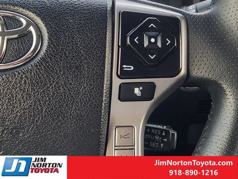 Used 2024 Toyota 4Runner SR5 AWD/4WD image 29