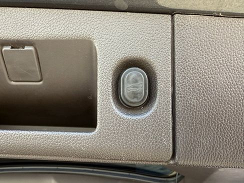 Used 2019 GMC Yukon XL Denali w/ Open Road Package image 23