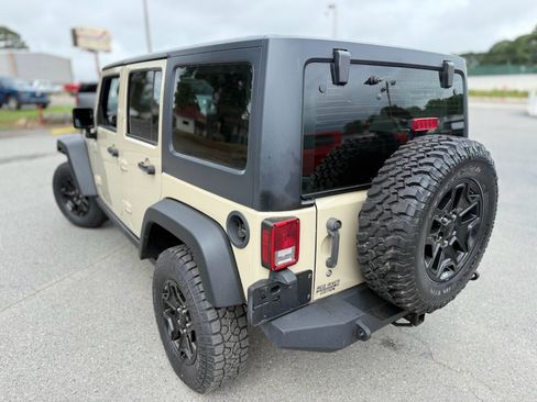 Used 2018 Jeep Wrangler Unlimited Sport AWD/4WD image 17