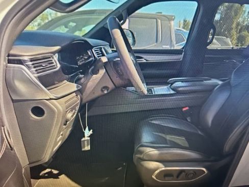 Used 2023 Jeep Wagoneer 2WD w/ Convenience Group I image 9