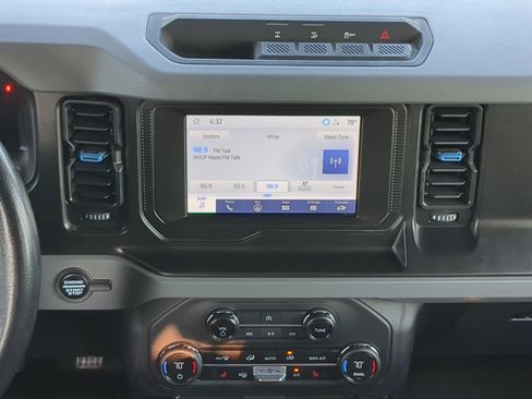 Used 2023 Ford Bronco Black Diamond image 18