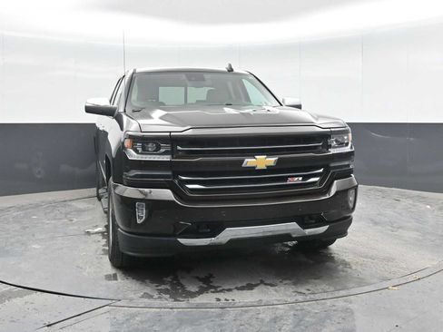 Used 2018 Chevrolet Silverado 1500 LTZ Z71 w/ LTZ Plus Package AWD/4WD image 6