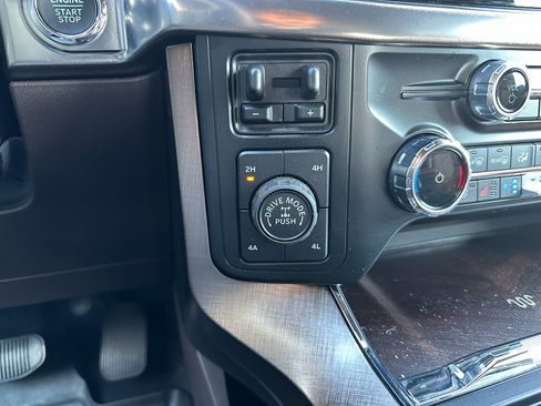 Used 2024 Ford F150 King Ranch w/ FX4 Off-Road Package image 17