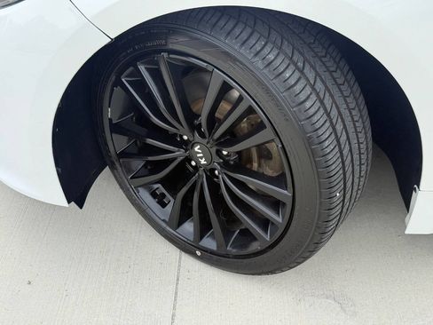 Used 2019 Kia Stinger RWD image 12
