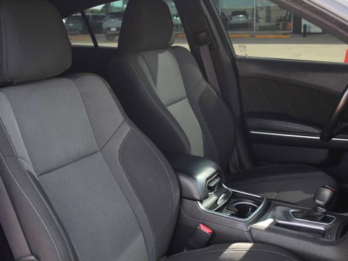 Used 2022 Dodge Charger SXT RWD image 15