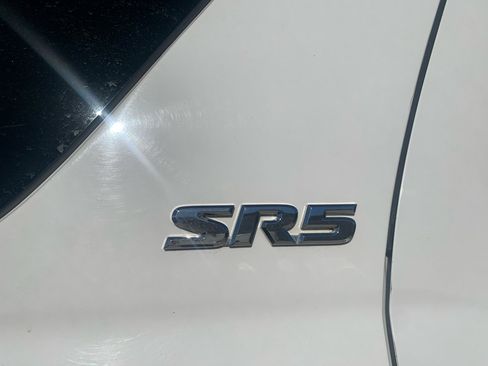 Used 2001 Toyota Sequoia SR5 image 29