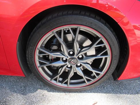 Used 2024 Chevrolet Corvette Stingray Preferred Cpe w/ Z51 Performance Package RWD image 10