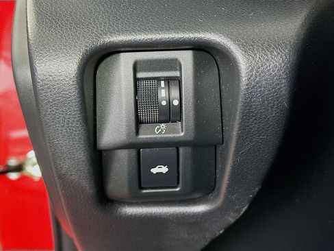 Used 2022 Toyota GR86 Auto (Natl) image 16