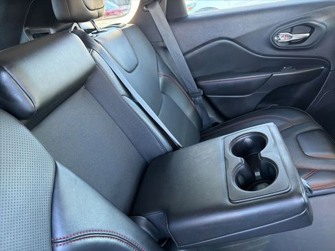 Used 2022 Jeep Cherokee Trailhawk w/ Premium Leather Package image 43