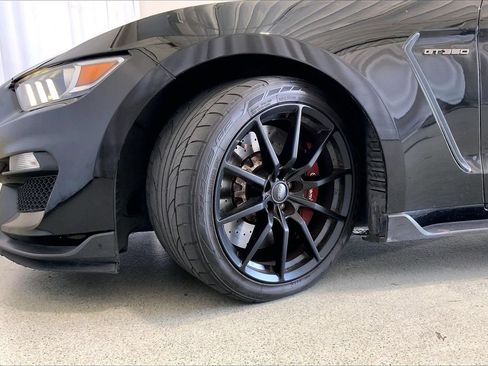 Used 2017 Ford Mustang Shelby GT350 RWD image 20