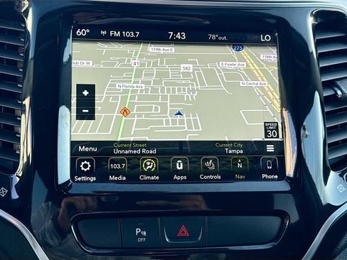 Used 2019 Jeep Cherokee Limited FWD image 32