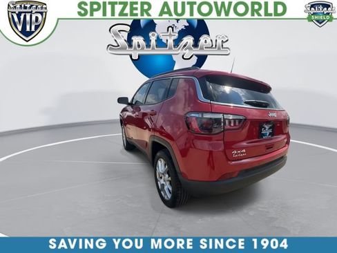 Used 2023 Jeep Compass Latitude AWD/4WD image 7