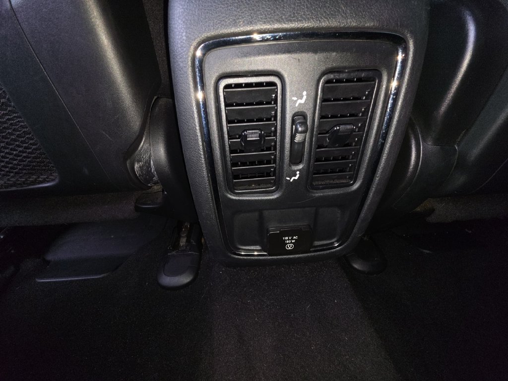 Used 2020 Jeep Grand Cherokee Altitude AWD/4WD image 11