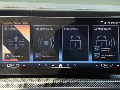 Used 2025 BMW 760i xDrive w/ Executive Package AWD/4WD image 50