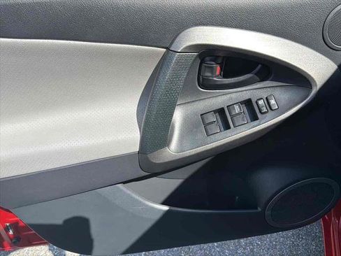 Used 2011 Toyota RAV4 Limited image 12