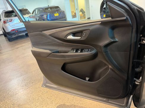 Used 2025 Buick Envista Sport Touring FWD image 18