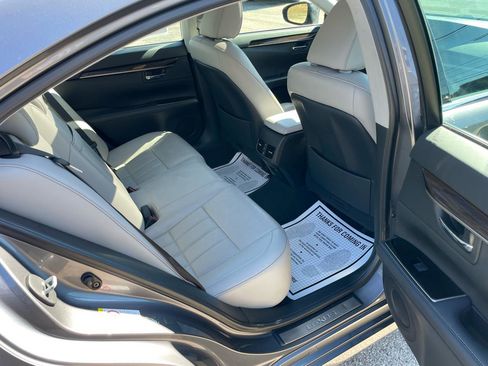 Used 2016 Lexus ES 350 w/ Luxury Package w/Wood Trim image 24