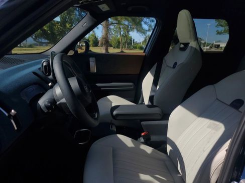 Used 2025 MINI Cooper Countryman S w/ Comfort Package Max image 27