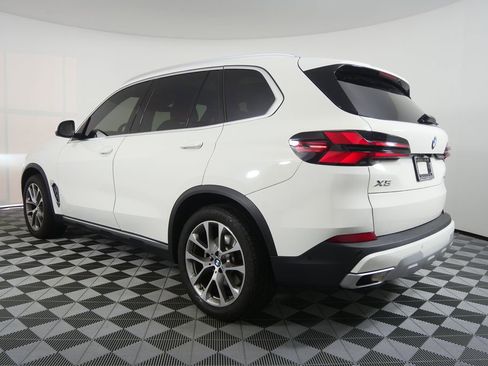 Certified 2024 BMW X5 sDrive40i w/ Parking Assistance Package RWD image 5