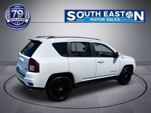 Used 2017 Jeep Compass High Altitude AWD/4WD image 7