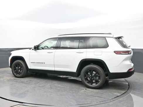 New 2026 Jeep Grand Cherokee L 4WD image 3