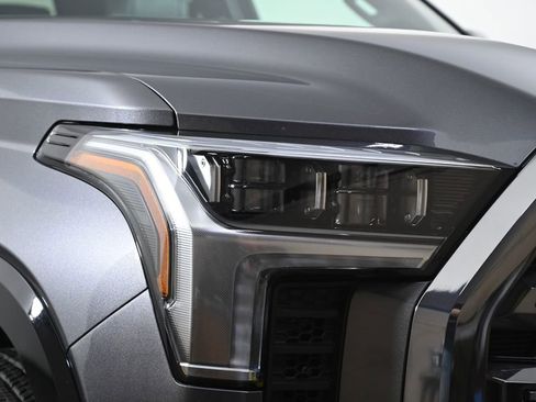 Used 2024 Toyota Tundra Platinum image 5