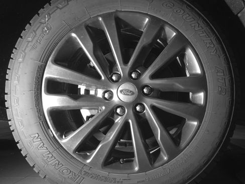 Used 2020 Ford Expedition Limited AWD/4WD image 9