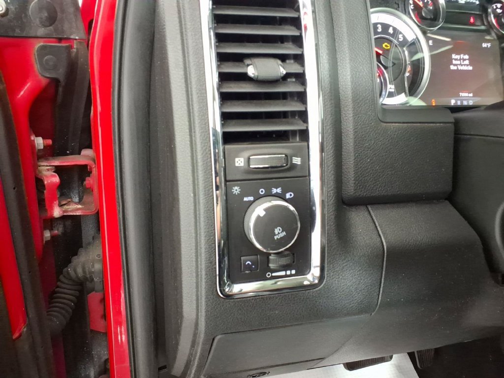 Used 2018 RAM 3500 Laramie AWD/4WD image 16