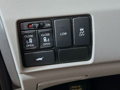 Used 2016 Honda Odyssey Touring image 13