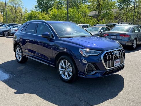 Used 2025 Audi Q3 2.0T Premium Plus w/ Premium Plus Package AWD/4WD image 3