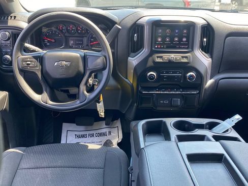 Used 2021 Chevrolet Silverado 1500 Custom Trail Boss AWD/4WD image 9